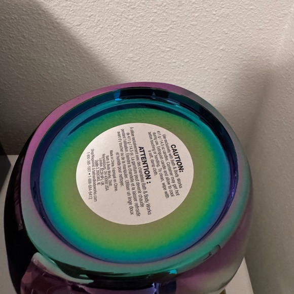 Rainbow Skull Candle Holder Bath and Body Works - Picture 3 of 3